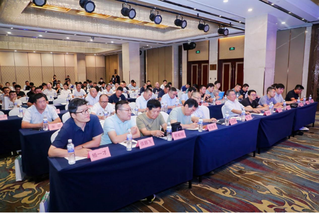 协会党支部开展“党建引领聚合力 AI赋能塔机安全精细化管理新范式”主题党日活动
