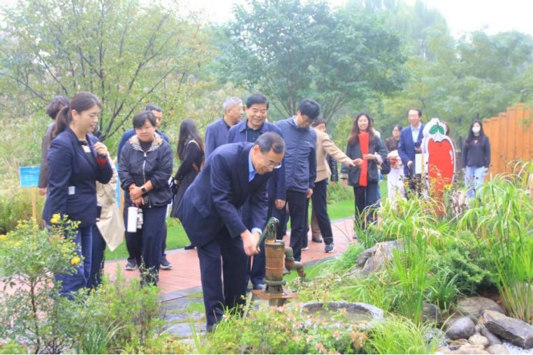 协会党支部参加大观园片区社会组织党建工作机构开展的“红心铸绿 匠心筑梦”主题党日