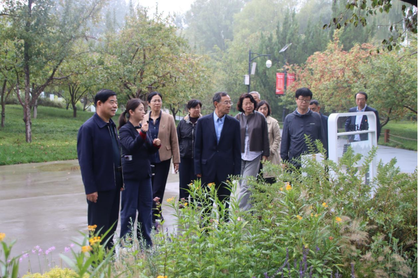 协会党支部参加大观园片区社会组织党建工作机构开展的“红心铸绿 匠心筑梦”主题党日